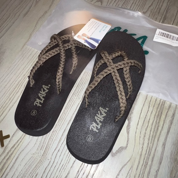 PLAKA flip flops splash sandals - Picture 4 of 10